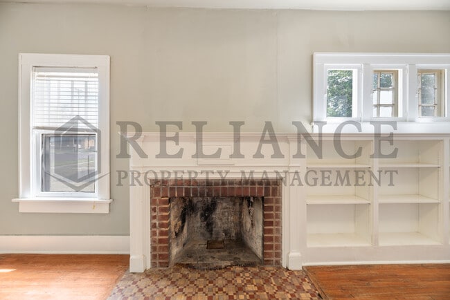 Building Photo - 607 N Lorraine Ave