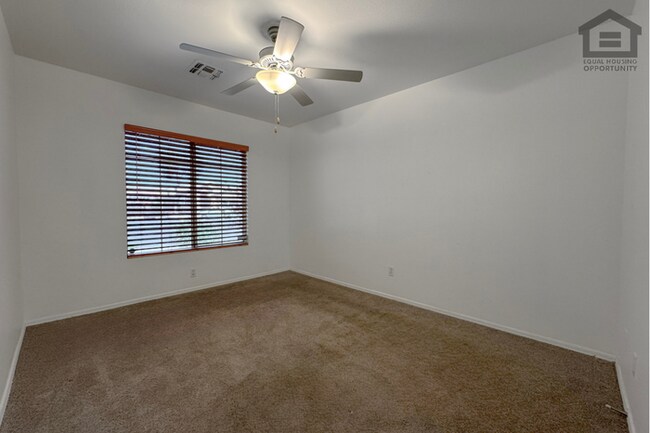 Building Photo - 5Bed/3Bath House at McDowell Rd/Avondale Blvd! Ready for Immediate Move-In!