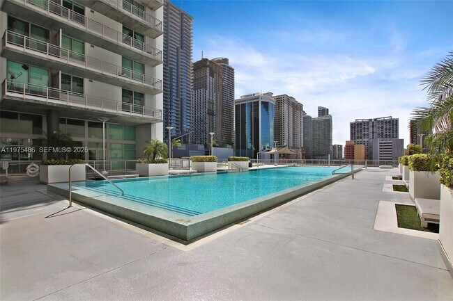 Building Photo - 690 SW 1st Ct