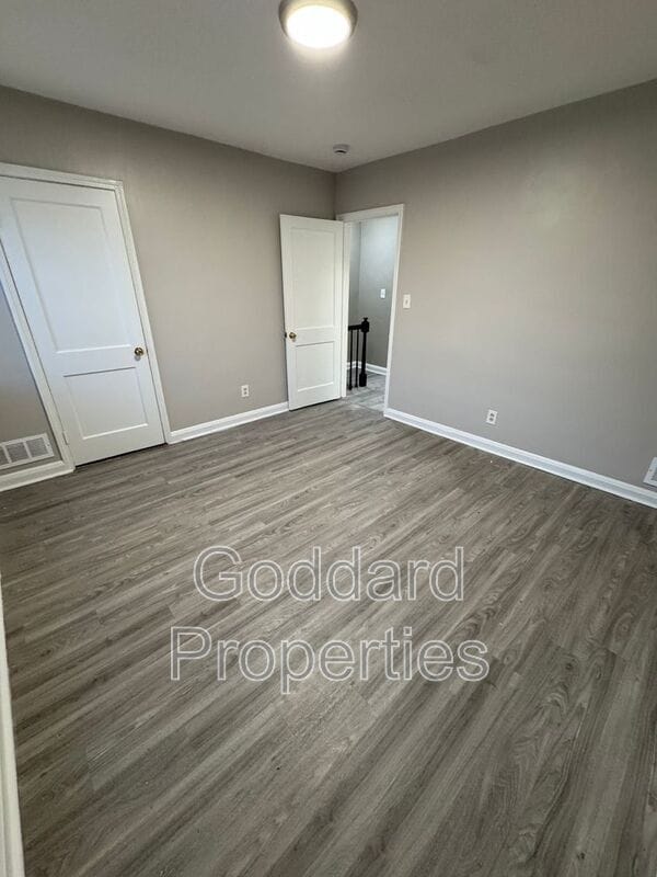 Building Photo - 3483 Dunhaven Rd