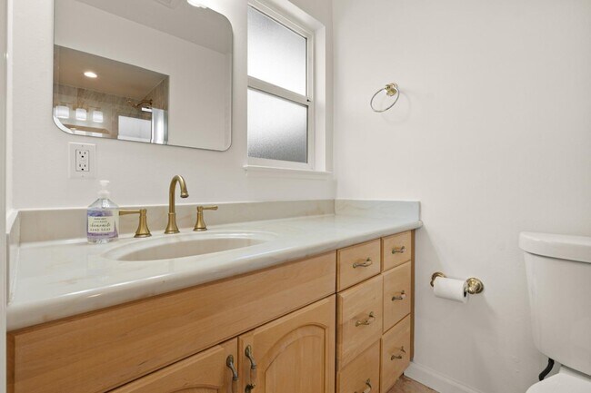 Building Photo - 5525 Amby Dr