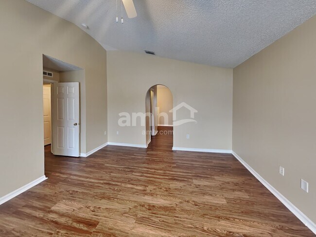 Building Photo - 813 Grand Regal Pt
