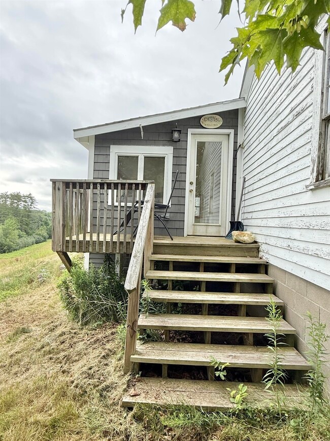 Building Photo - 383 Sanborn Rd