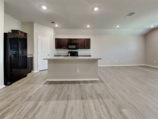 Building Photo - 125 Moonrise Dr