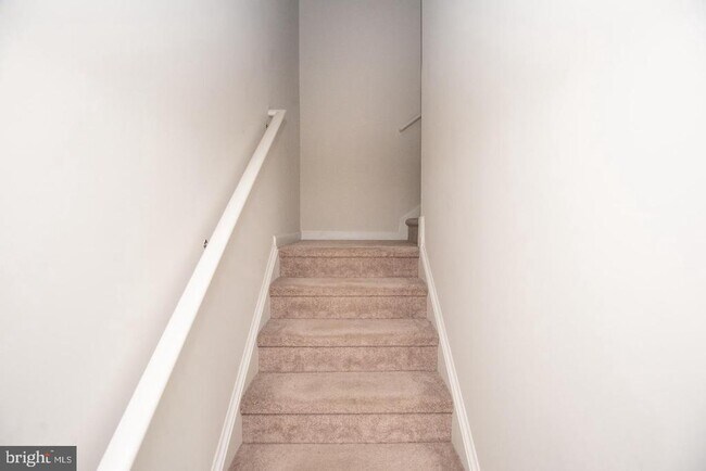 Building Photo - 110 Nelson Ln