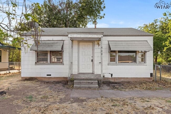 Building Photo - 1613 Hawes Ave