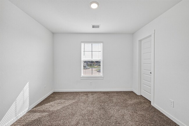 Building Photo - 31622 Whittis Hl Wy