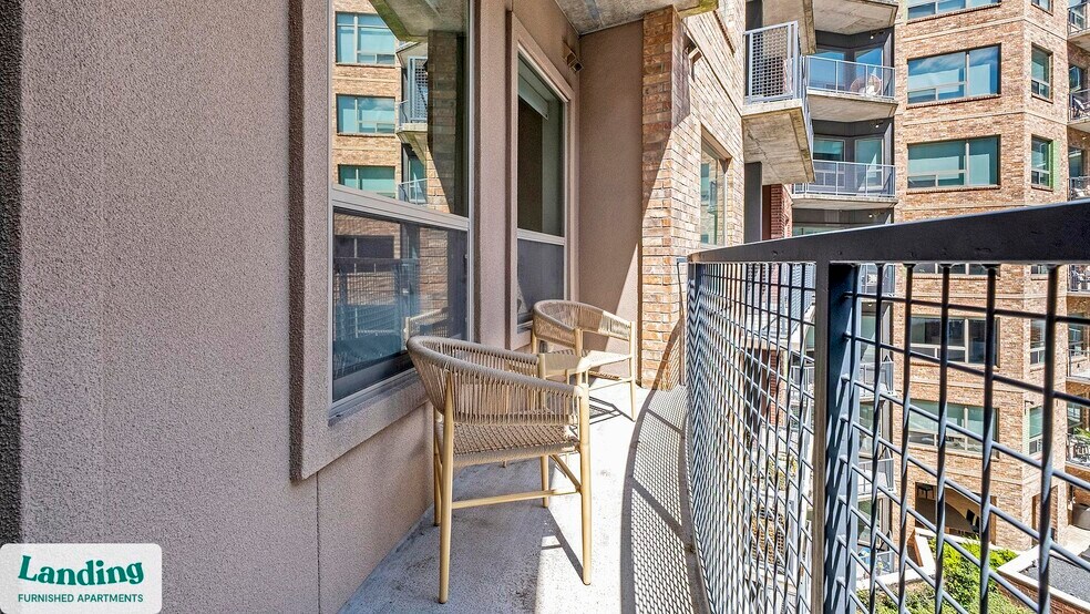 Building Photo - 825 Usener St