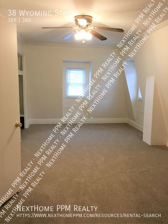 Building Photo - 38 Wyoming St