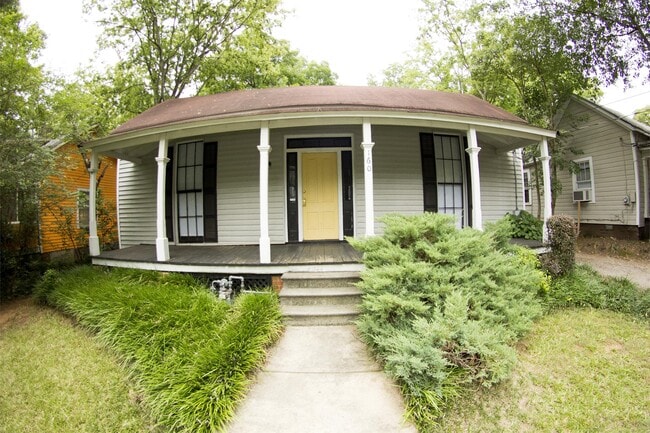 Building Photo - 160 Lyndon Ave