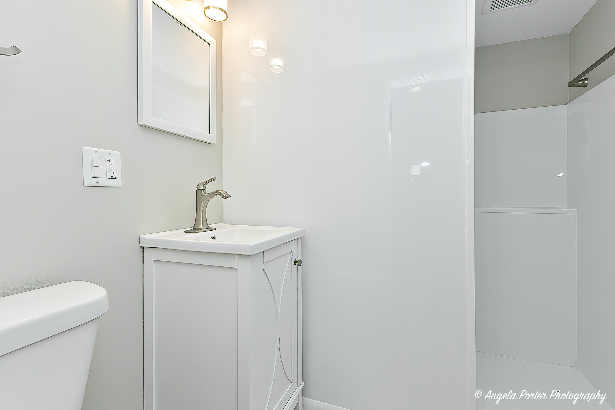 Bathroom - 410 W Mueller St