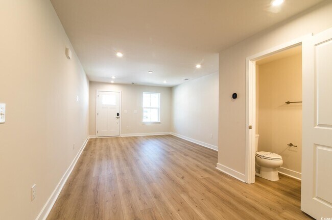 Building Photo - 2382 Elowen Ln