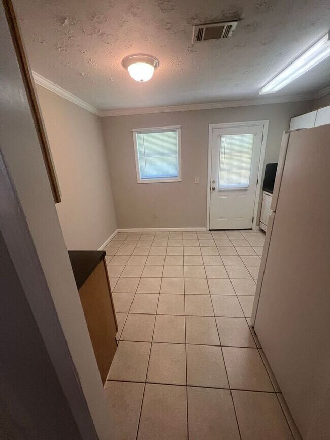 Building Photo - NOW READY in Sugar Hill! 2 bedroom 1 bath ranch duplex!