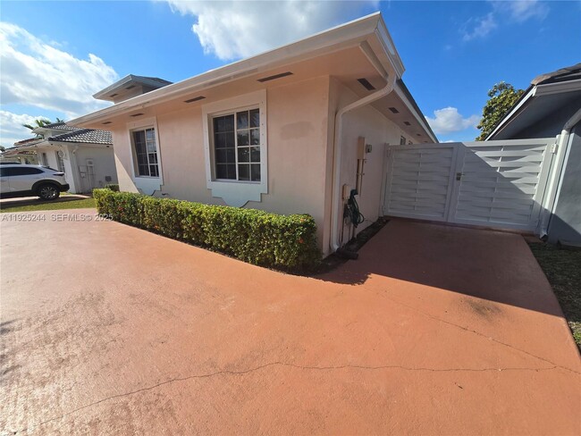 Building Photo - 894 NW 134th Pl