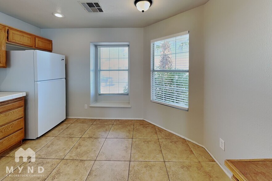 Building Photo - 4044 Forestville St