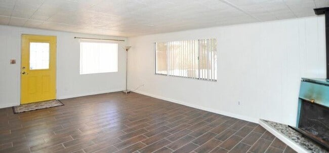 Building Photo - 3 BR/1.5 BA with large yard, new kitchen &...