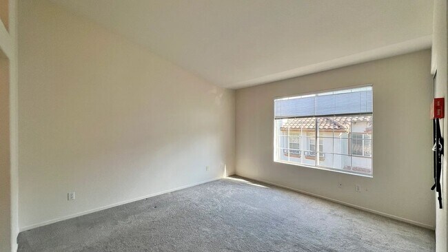 Building Photo - 10206 Wateridge Cir