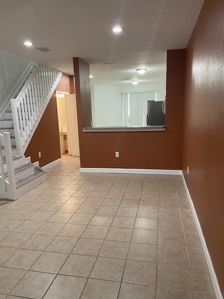 Building Photo - 4194 Napoli Lake Dr