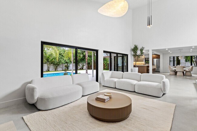 Building Photo - 2668 NW 41st St