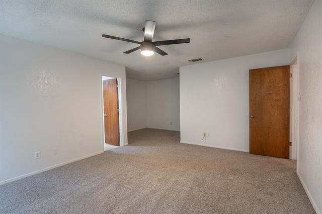 Building Photo - 2707 Woodshire Dr