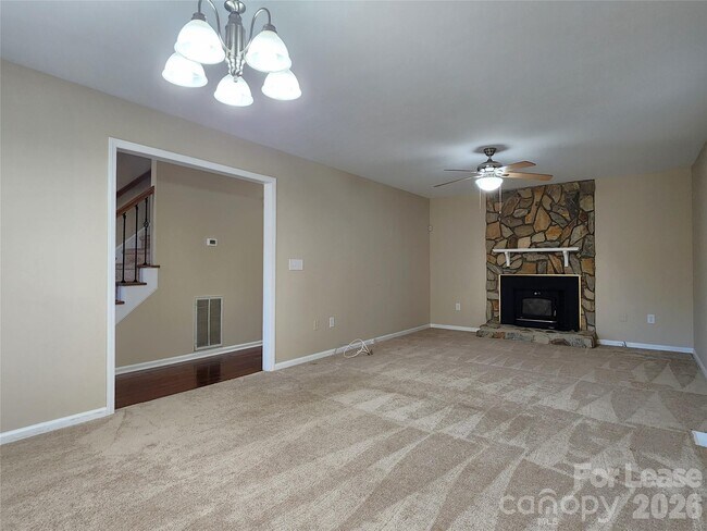 Building Photo - 417 Wintergreen Ct