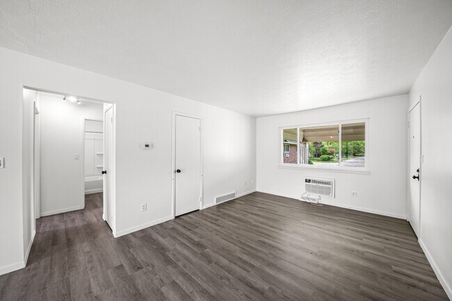 Building Photo - 4707 Fishcreek Rd