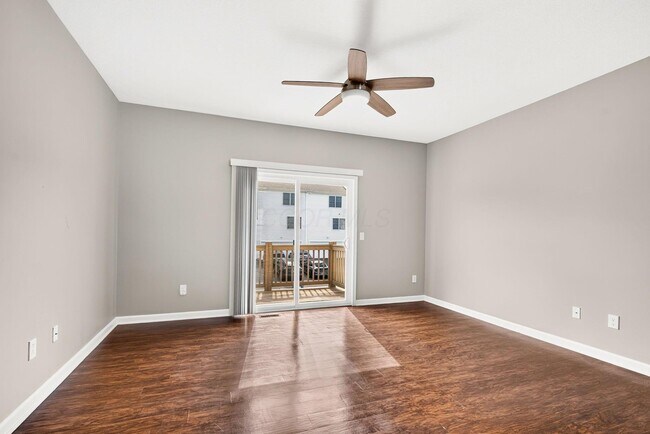 Building Photo - 5652 Pittsford Dr