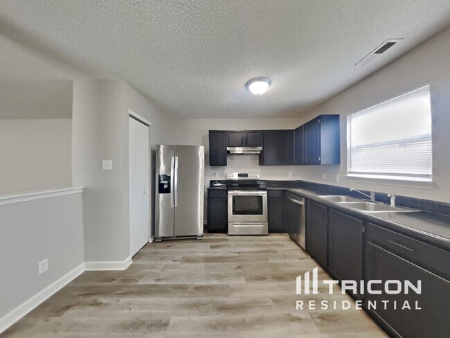 Building Photo - 13336 N Brick Chapel Dr