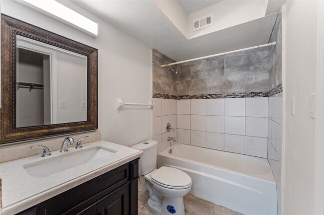Building Photo - 12633 Memorial Dr