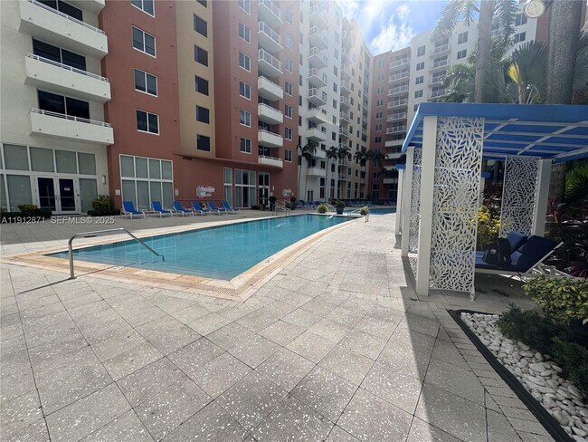 Building Photo - 18800 NE 29th Ave