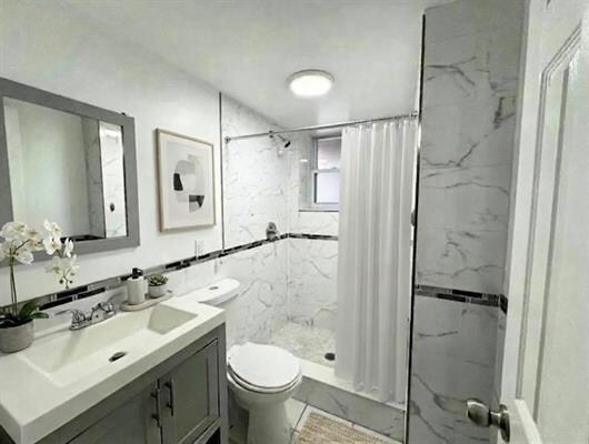 Building Photo - 321 64th St