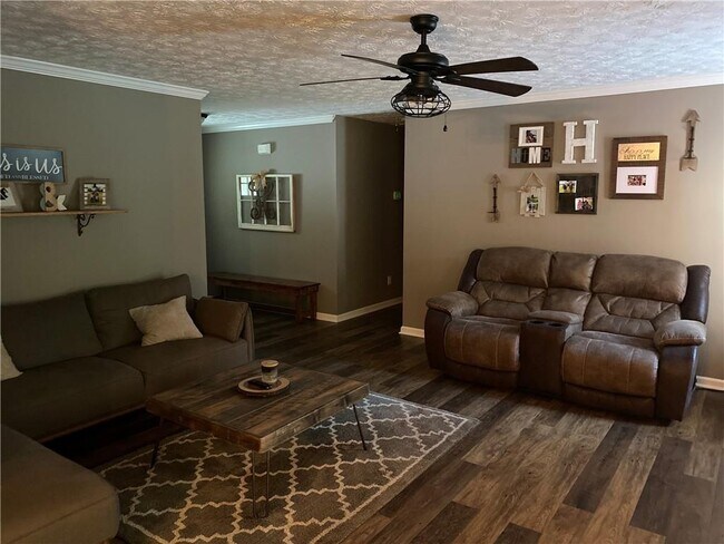 Building Photo - 1635 Marble Rock Way