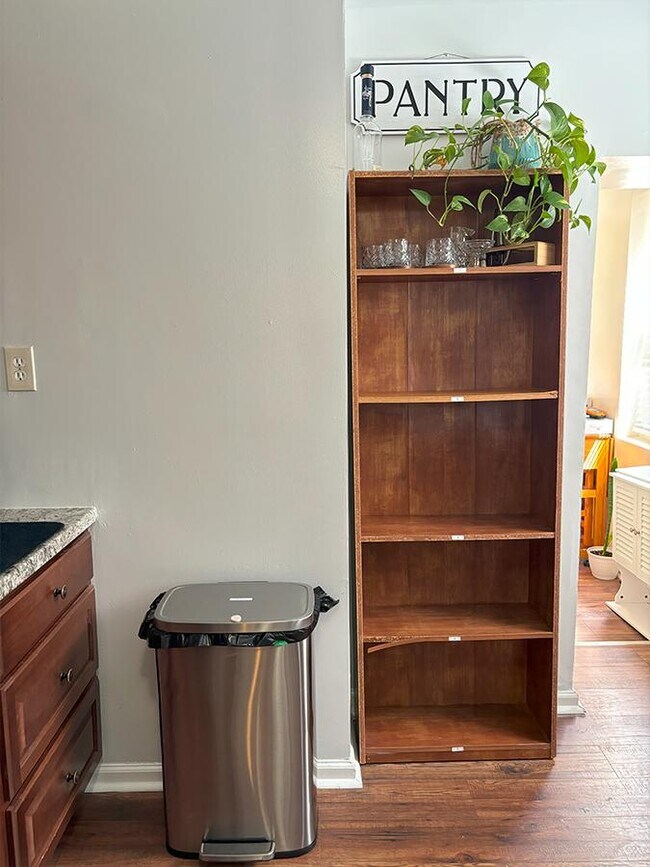 Building Photo - 815 N Caroline St