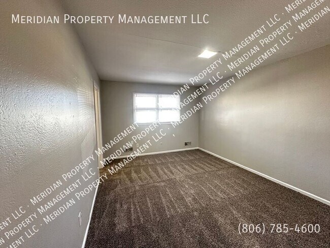 Building Photo - 2003 32nd-A