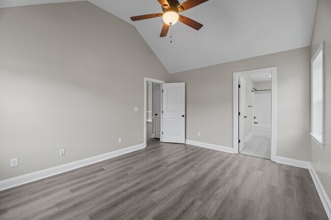 Building Photo - 108 Coree Way