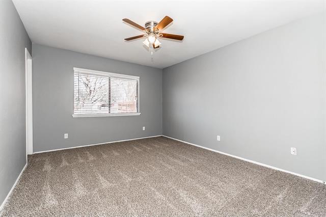 Building Photo - 221 Hardwood Trail