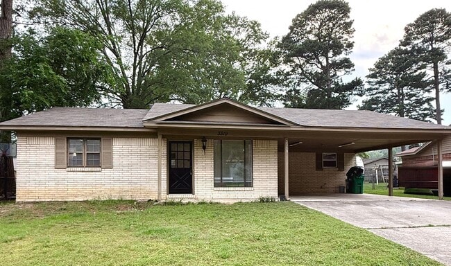 Primary Photo - Beautiful House for Rent