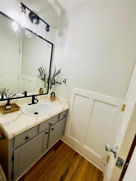 Building Photo - 6594 Meadow Green Cir