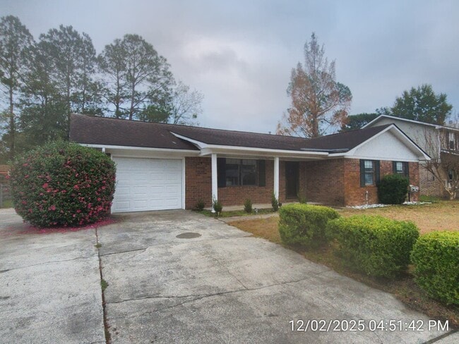 Building Photo - 1017 Varnedoe St