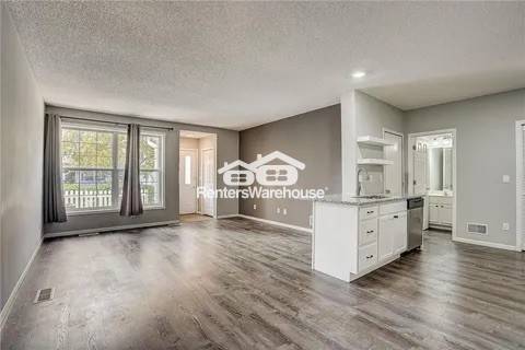 Building Photo - 15128 Dunwood Trail