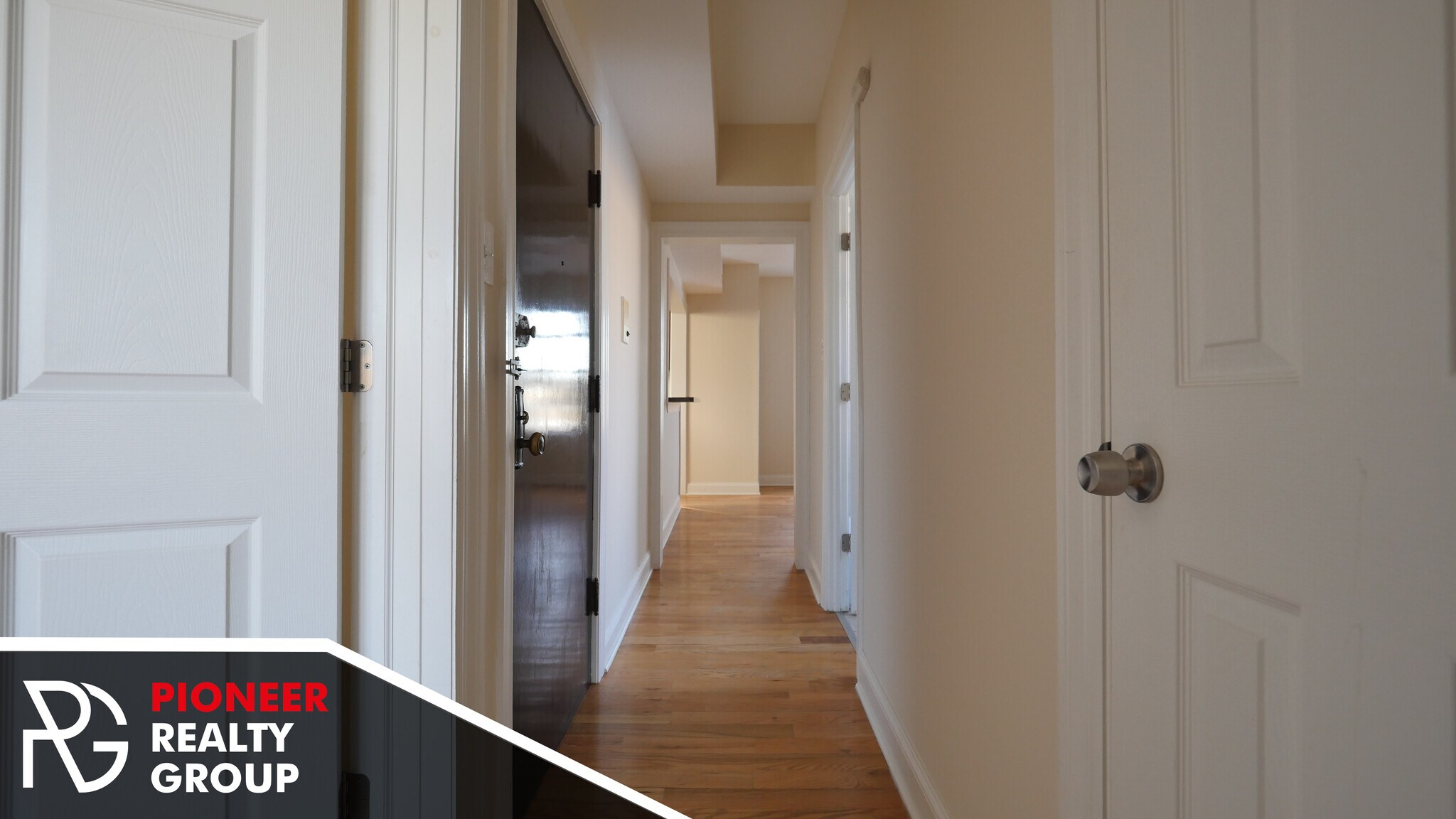 Building Photo - 1446 W Byron St