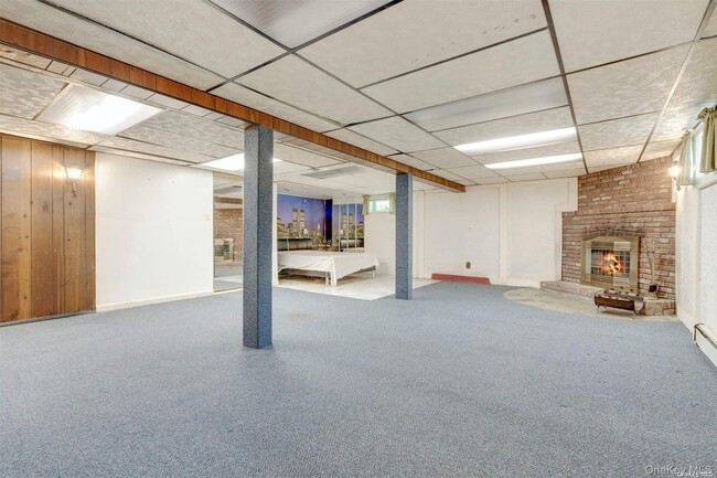 Building Photo - 4 Cheshire Rd