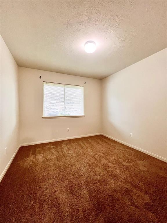 Building Photo - 1405 Manor Dr