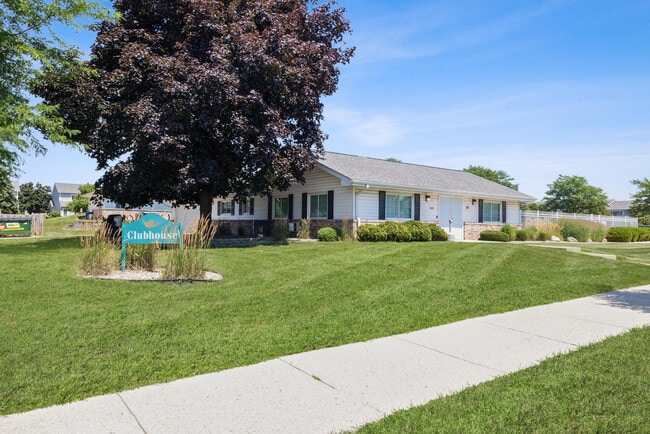 Building Photo - 10345 Whitnall Edge Dr