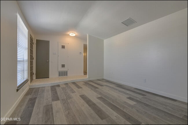 Building Photo - 7117 Alto Rey Ave