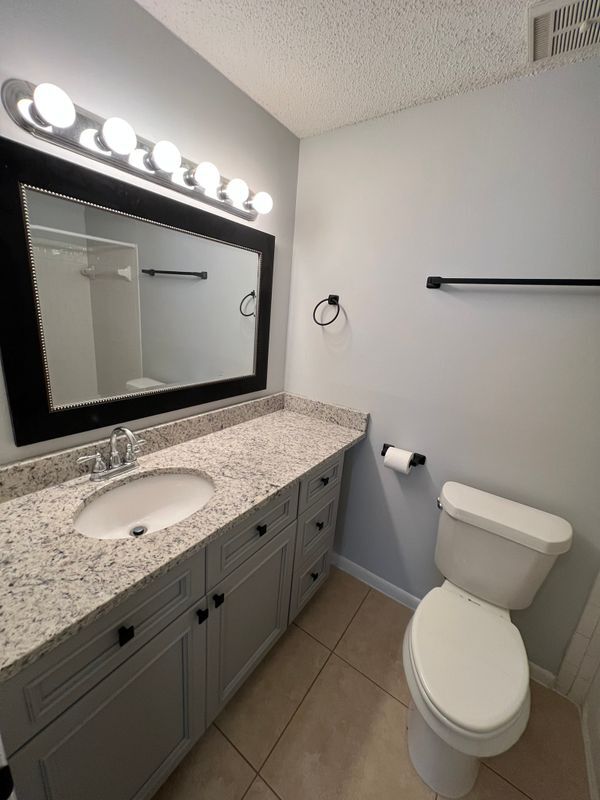 Building Photo - 12135 Armenia Gables Cir