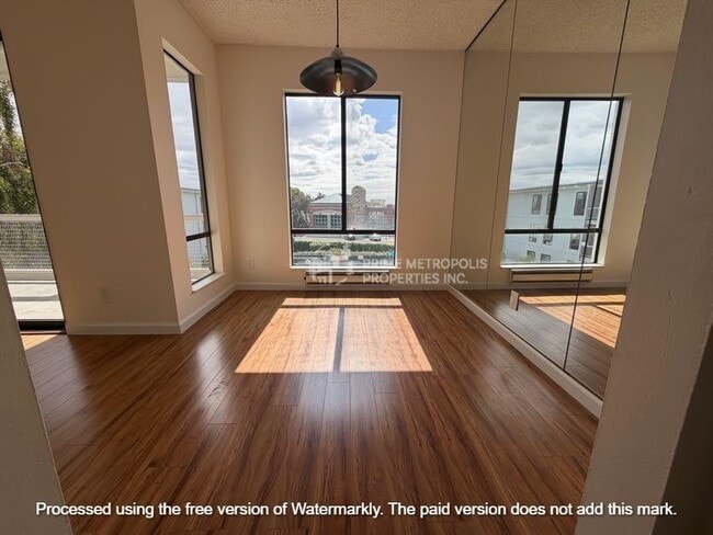 Building Photo - 2 bedroom in Emeryville CA 94608