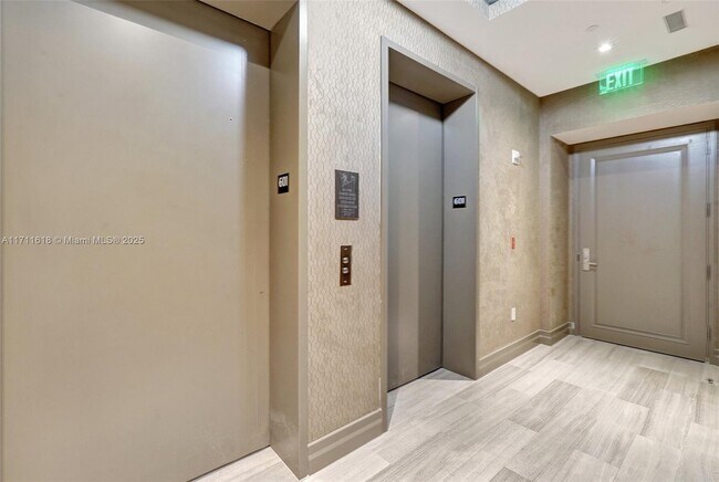 Building Photo - 17749 Collins Ave