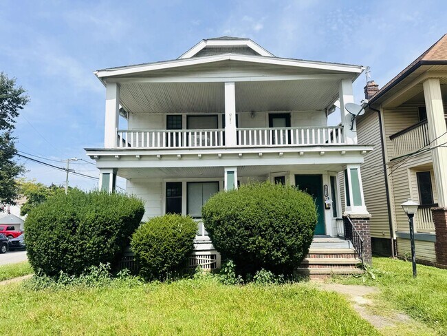 Building Photo - 10916 Parkhurst Dr