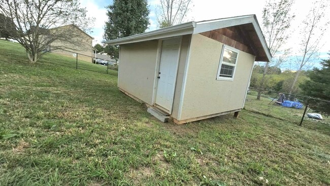 Building Photo - 1507 Cloverdale Ct